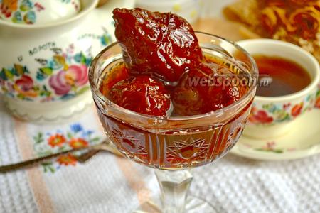 Фото рецепта Варенье из груш с красным вином