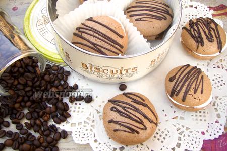 Фото рецепта Шоколадно-миндальное печенье с меренгой