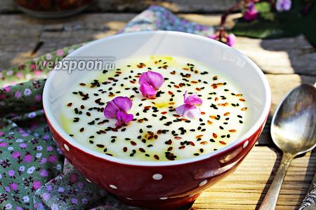 Фото рецепта Манная каша на семолине с семенами льна и кунжута