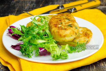 Фото рецепта Картофельные оладьи с сыром