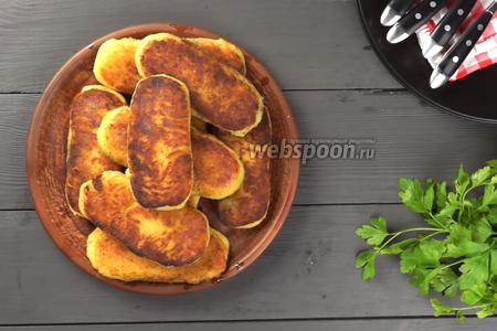 Фото рецепта Постные картофельные зразы с грибами на сковороде. Видео-рецепт