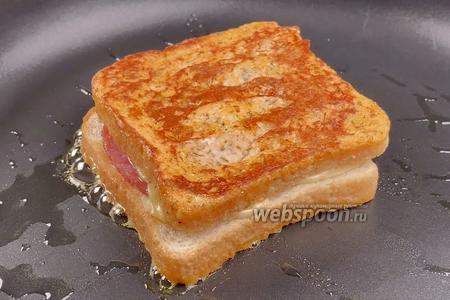 Фото рецепта Горячие бутерброды на сковороде. Видео-рецепт