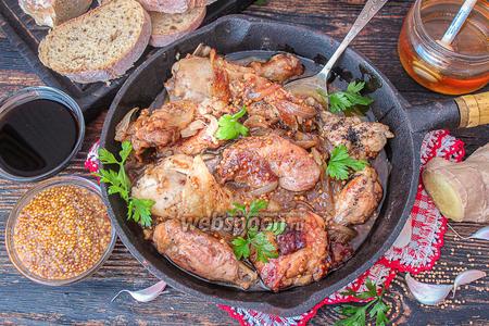 Фото рецепта Курица тушёная в имбирно-соевом соусе