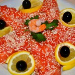 Вкусный праздничный салат Звезда с красной рыбой