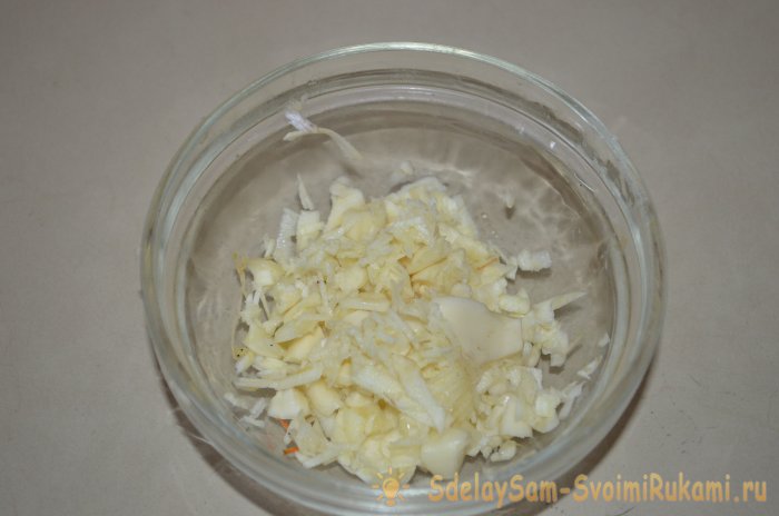 Как приготовить соленое сало с чесноком и перцем