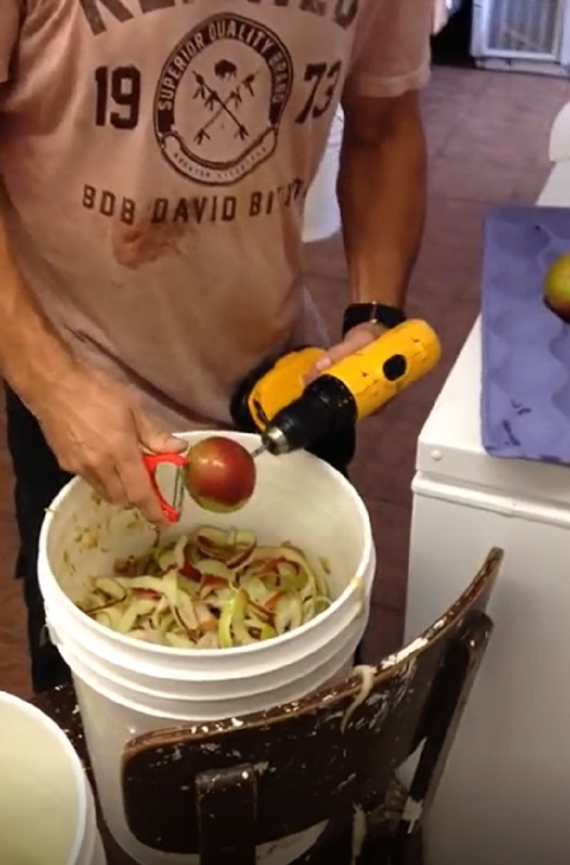 как быстро очистить яблоки