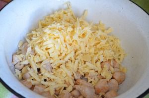 как сделать салат с куриной грудкой помидорами и сыром
