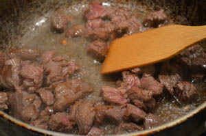 Рецепт приготовления говядины тушеной в красном вине