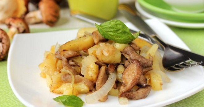 Маслята, жареные с картошкой - вкусные рецепты приготовления сытного осеннего блюда
