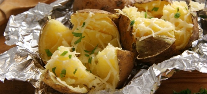 картошка с сыром в фольге в духовке