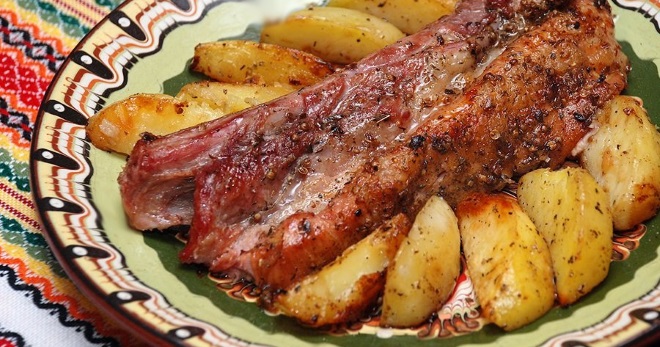 Свиные ребра с картошкой в духовке – как приготовить в фольге, рукаве, горшочках и другие блюда