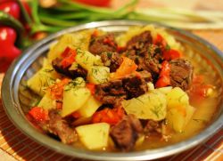 рагу из говядины с овощами и картофелем