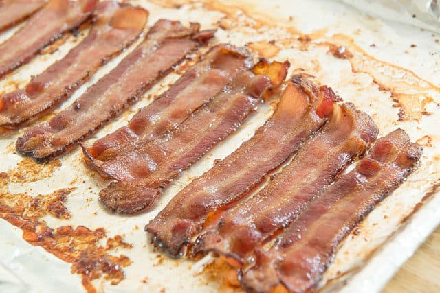 Oven Baked Bacon - Easy Recipe for Crispy Bacon!