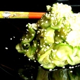 Закуска-салат"суномодо" из быстрых маринованных огурчиков 