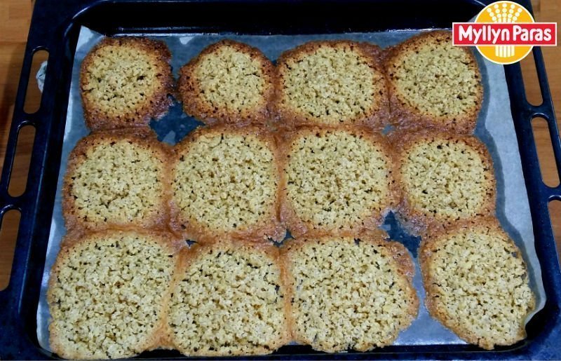овсяное печенье без муки из овсяных хлопьев среднего размера