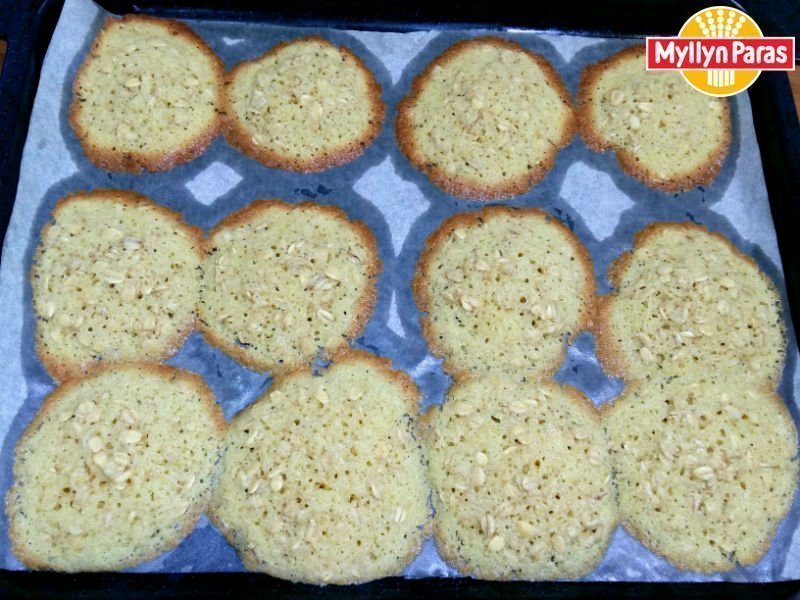 овсяное печенье из крупных овсяных хлопьев