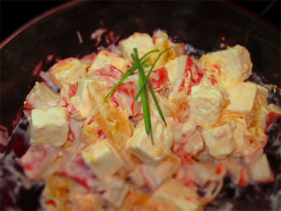 Салат с фетаксой и красной рыбой