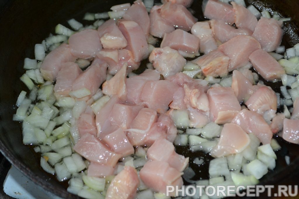 Фото рецепта - Лапша с курицей и соевым соусом - шаг 3