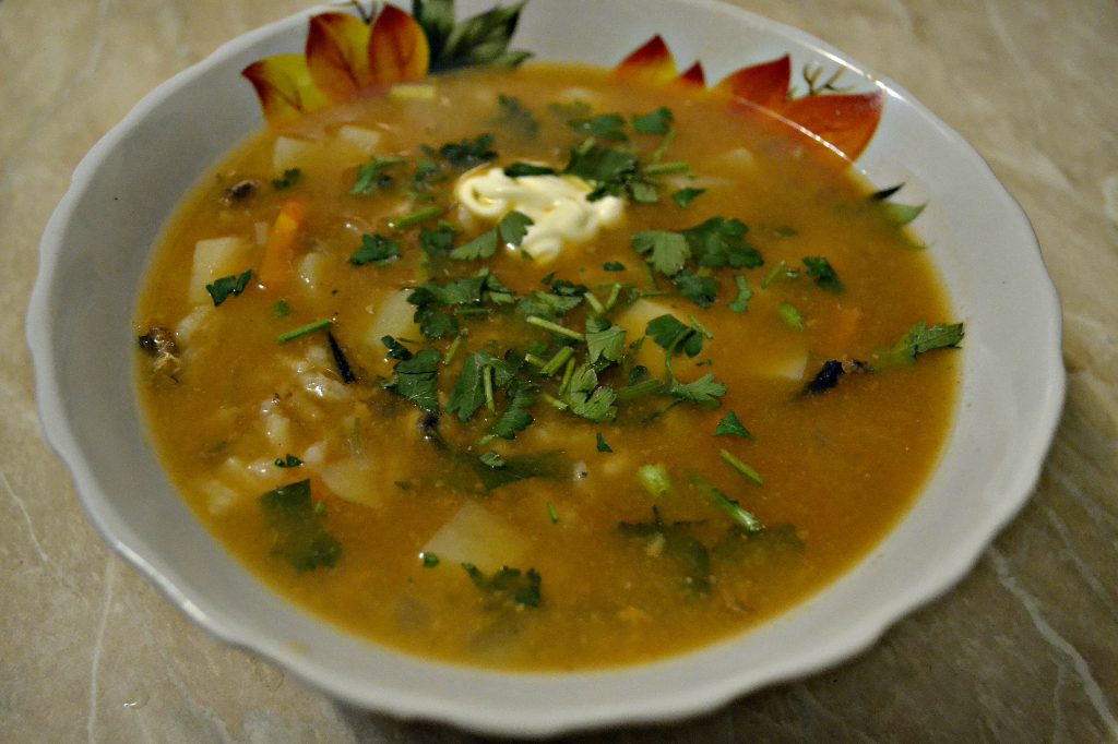 Фото рецепта - Суп с килькой в томатном соусе или уха по-быстрому - шаг 6