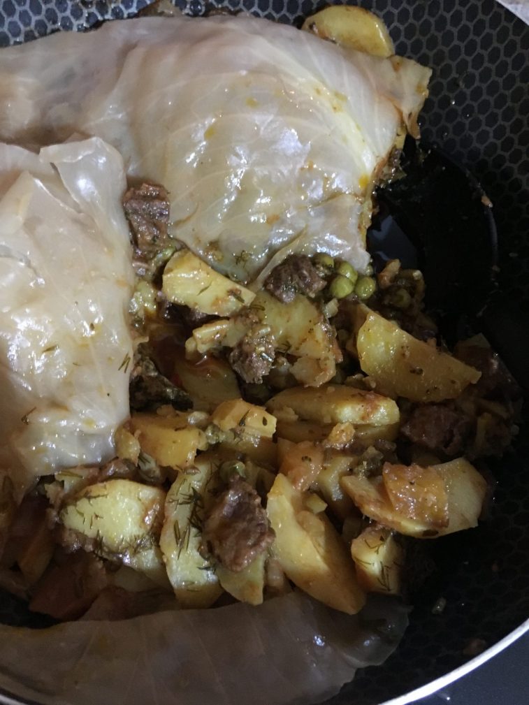 Фото рецепта - Овощное рагу с говядиной на сковороде - шаг 12
