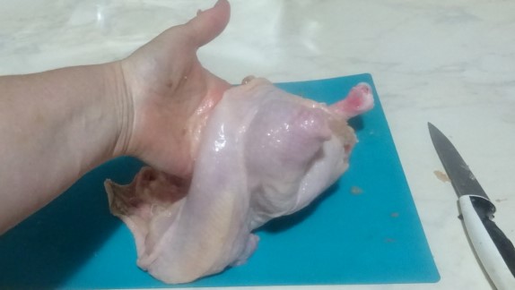 Как правильно отделить мясо курицы от костей