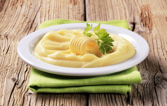 Пюре с яйцом – еще один способ приготовить популярный гарнир. Картофельное пюре с яйцом, с молоком и яйцом, с маслом и яйцом
